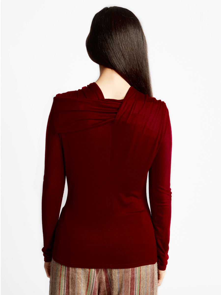 interlock top in wine red jersey