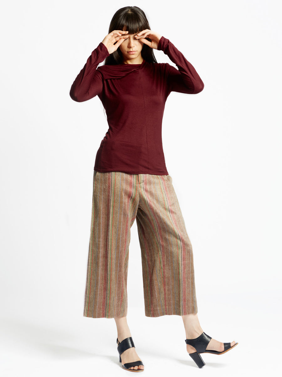 interlock top in wine red jersey
